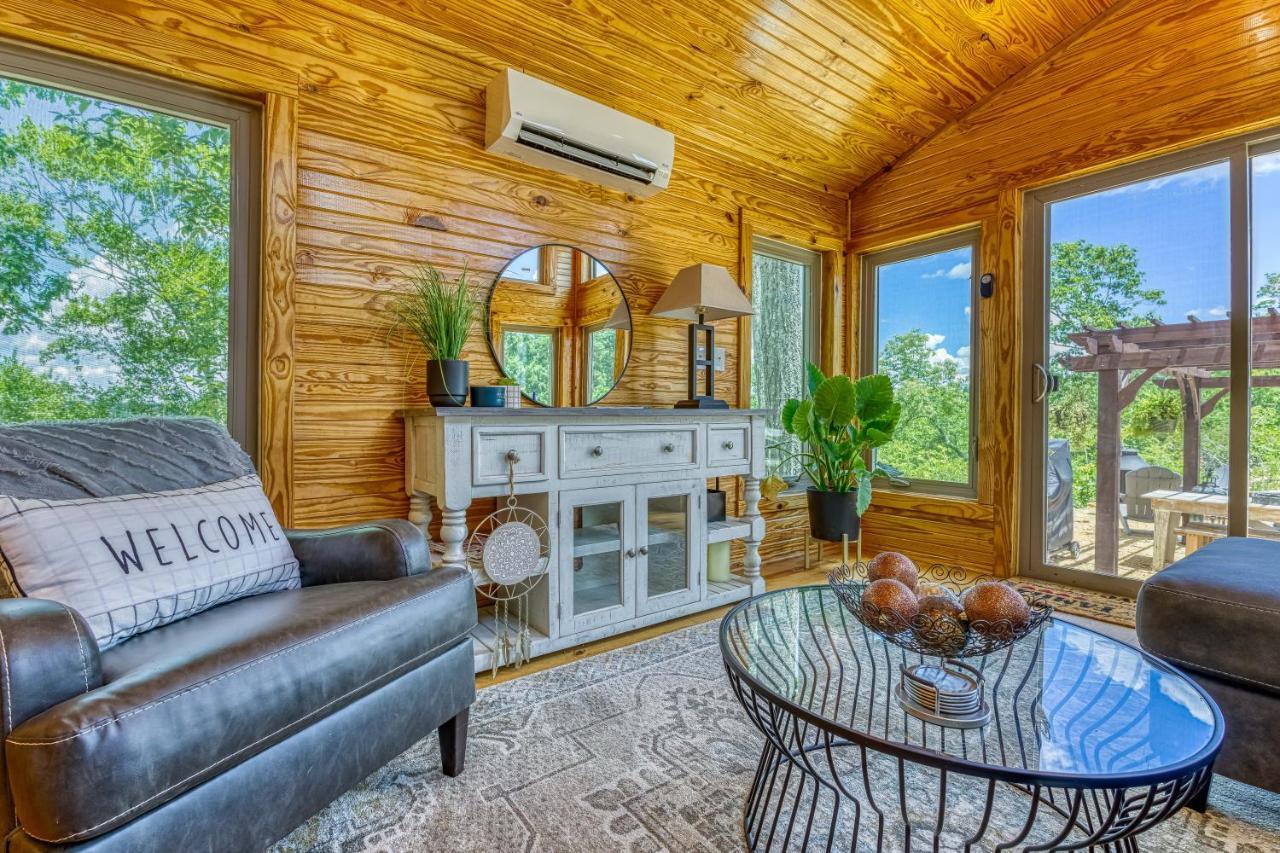 The Gemini-A Dreamy, Waterfront Tiny Cabin Rogersville Exterior foto