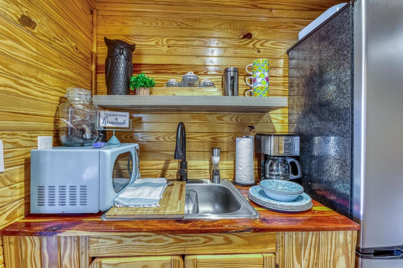 The Gemini-A Dreamy, Waterfront Tiny Cabin Rogersville Exterior foto