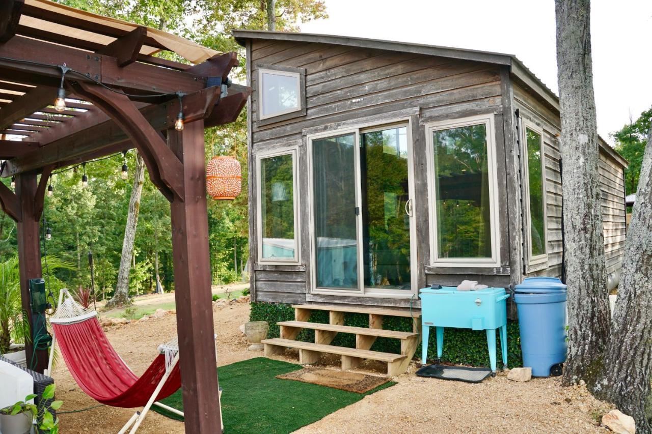 The Gemini-A Dreamy, Waterfront Tiny Cabin Rogersville Exterior foto